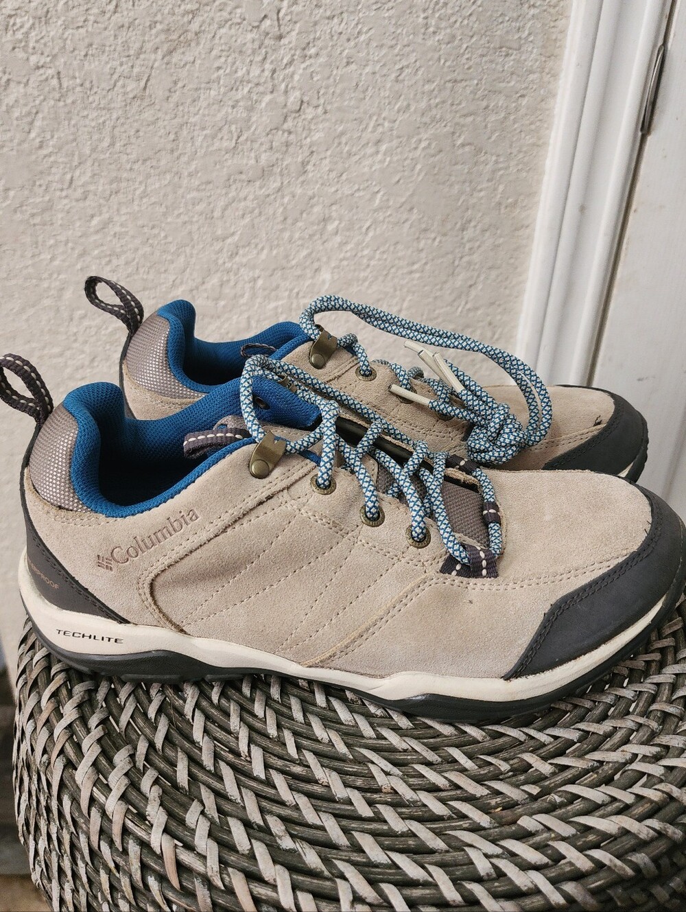Columbia Beige Suede Athletic Shoes with Blue Trim